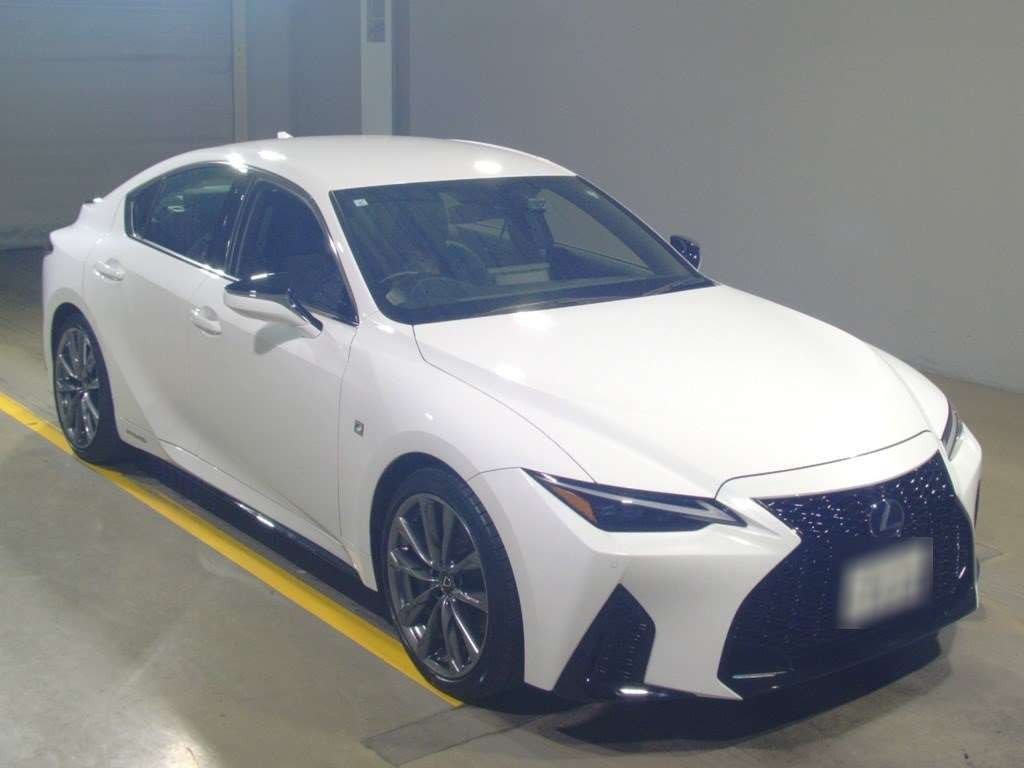 2021 Lexus IS AVE30[2]