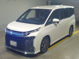 2022 Toyota Voxy