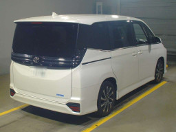 2022 Toyota Voxy