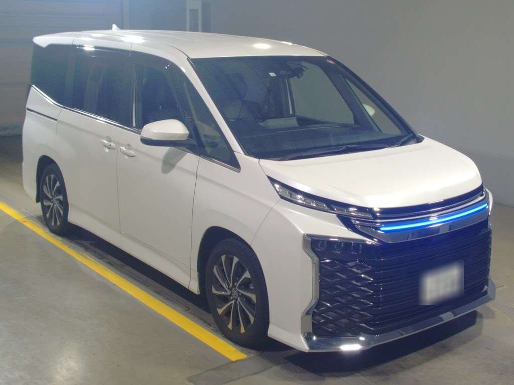 2022 Toyota Voxy MZRA90W[2]