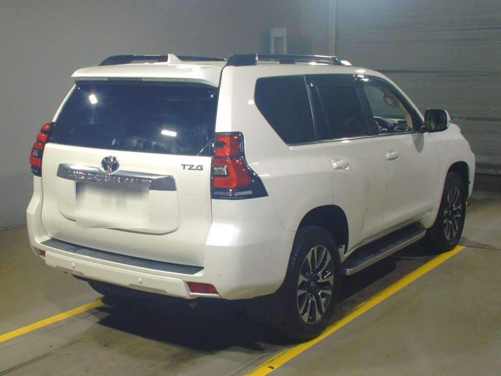 2022 Toyota Land Cruiser Prado GDJ151W[1]