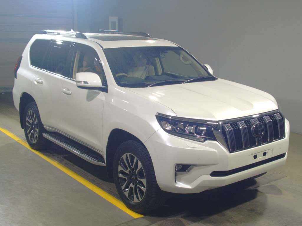 2022 Toyota Land Cruiser Prado GDJ151W[2]