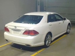 2010 Toyota Crown