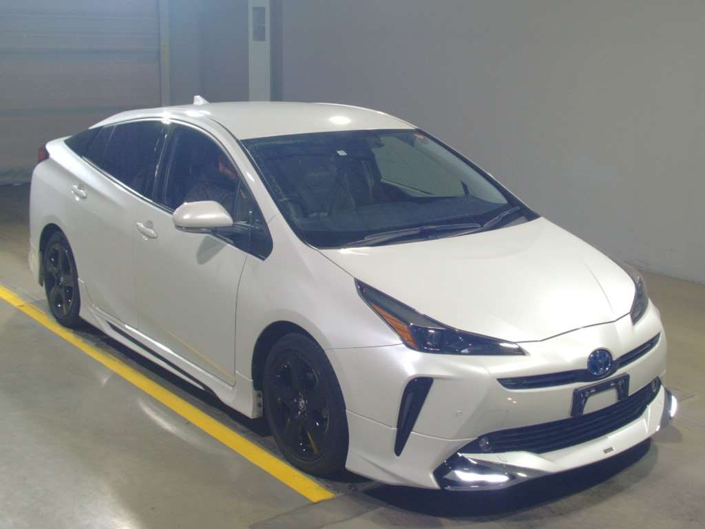 2021 Toyota Prius ZVW51[2]