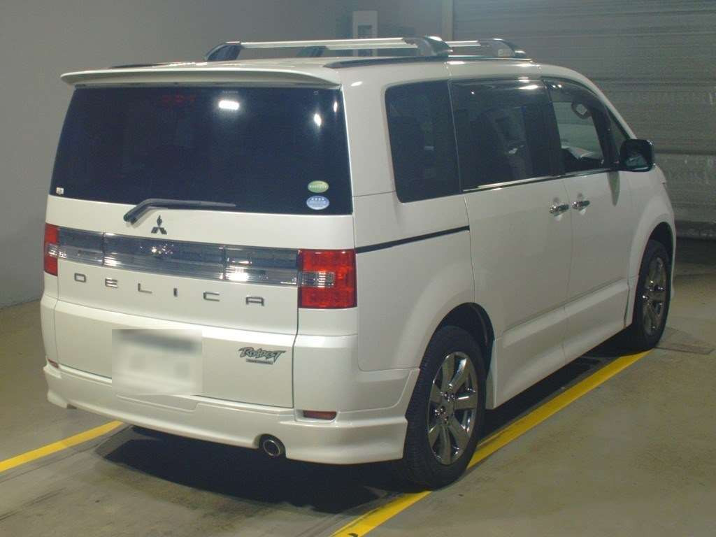 2013 Mitsubishi Delica D5 CV5W[1]