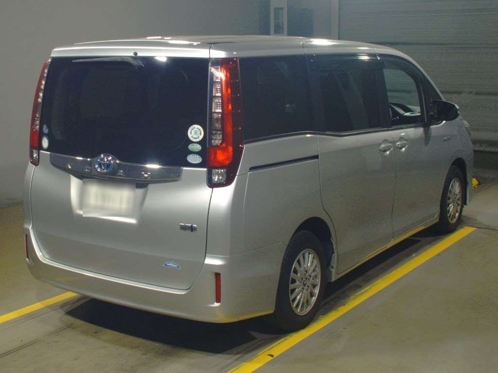 2017 Toyota Noah ZWR80G[1]