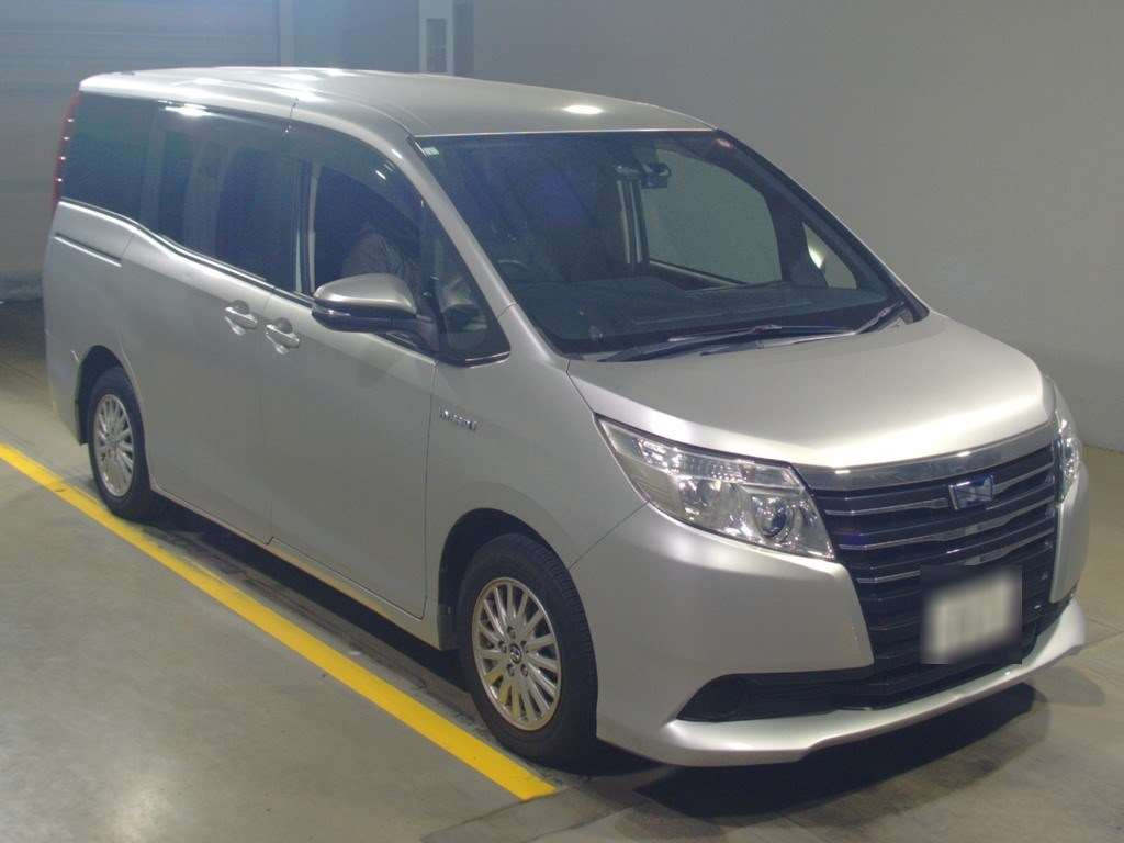 2017 Toyota Noah ZWR80G[2]