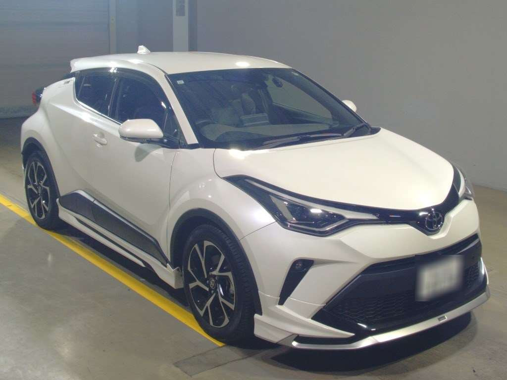 2020 Toyota C-HR NGX10[2]