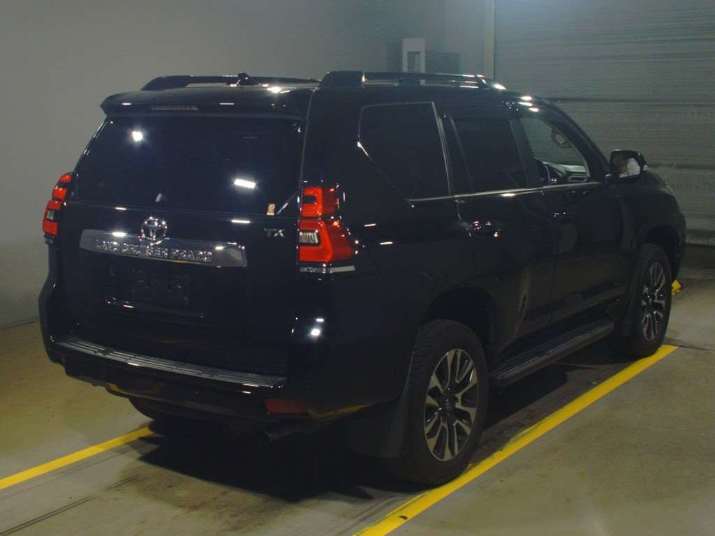 2022 Toyota Land Cruiser Prado TRJ150W[1]