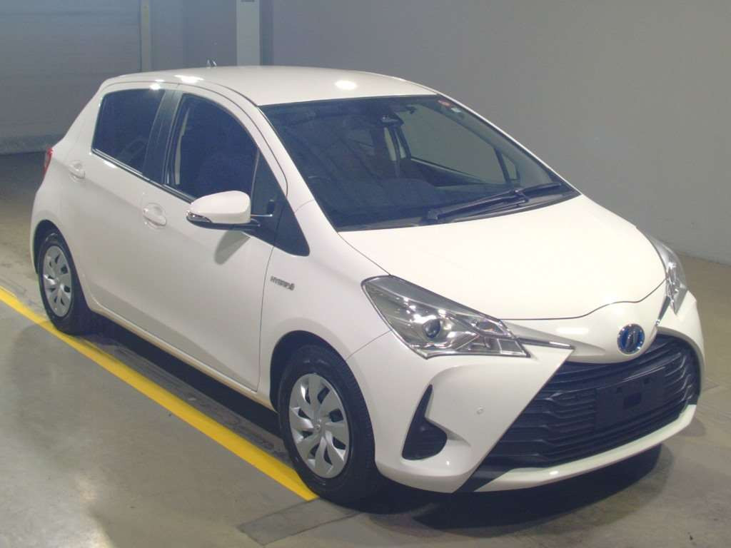 2019 Toyota Vitz NHP130[2]