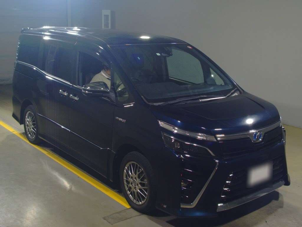 2019 Toyota Voxy ZWR80W[2]