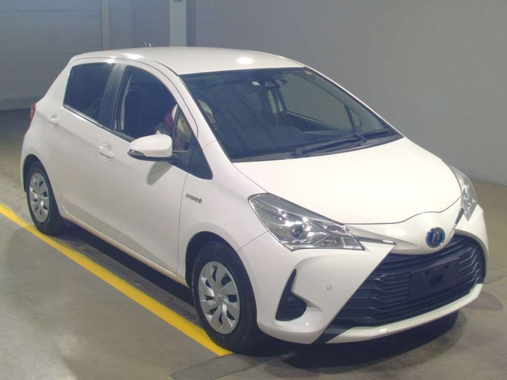 2019 Toyota Vitz NHP130[2]