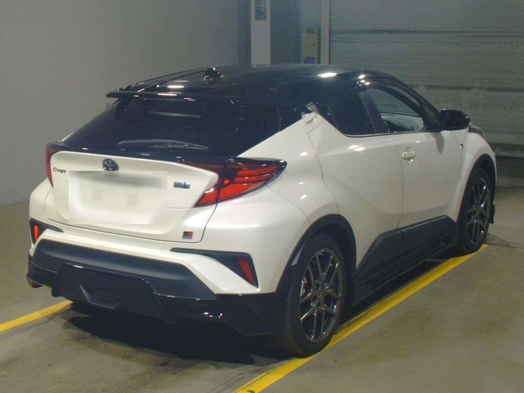 2021 Toyota C-HR ZYX11[1]