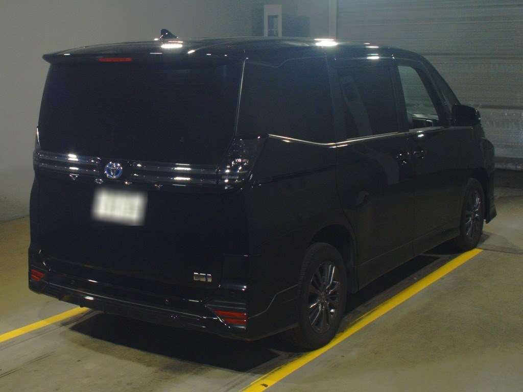 2023 Toyota Voxy ZWR95W[1]