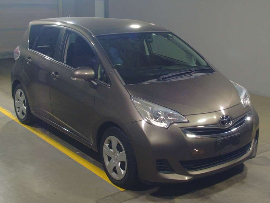 2014 Toyota Ractis NCP120[2]