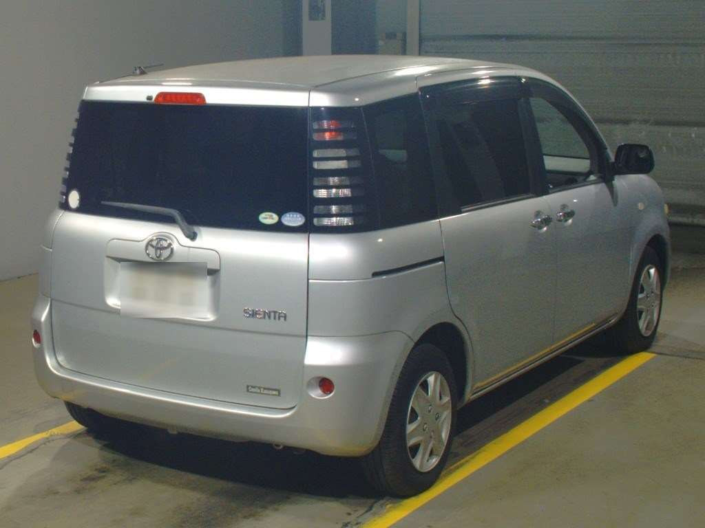 2006 Toyota Sienta NCP81G[1]