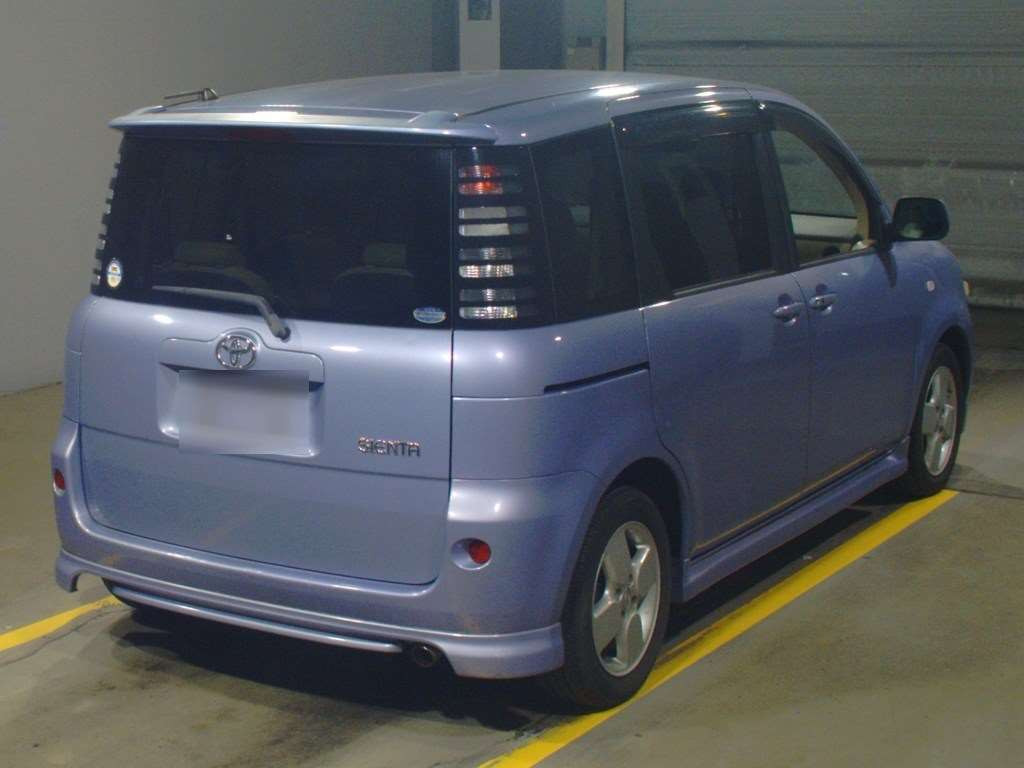 2004 Toyota Sienta NCP81G[1]