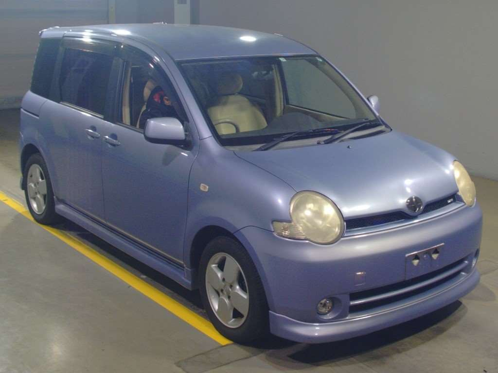 2004 Toyota Sienta NCP81G[2]