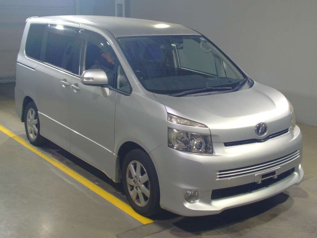 2007 Toyota Voxy ZRR70W[2]