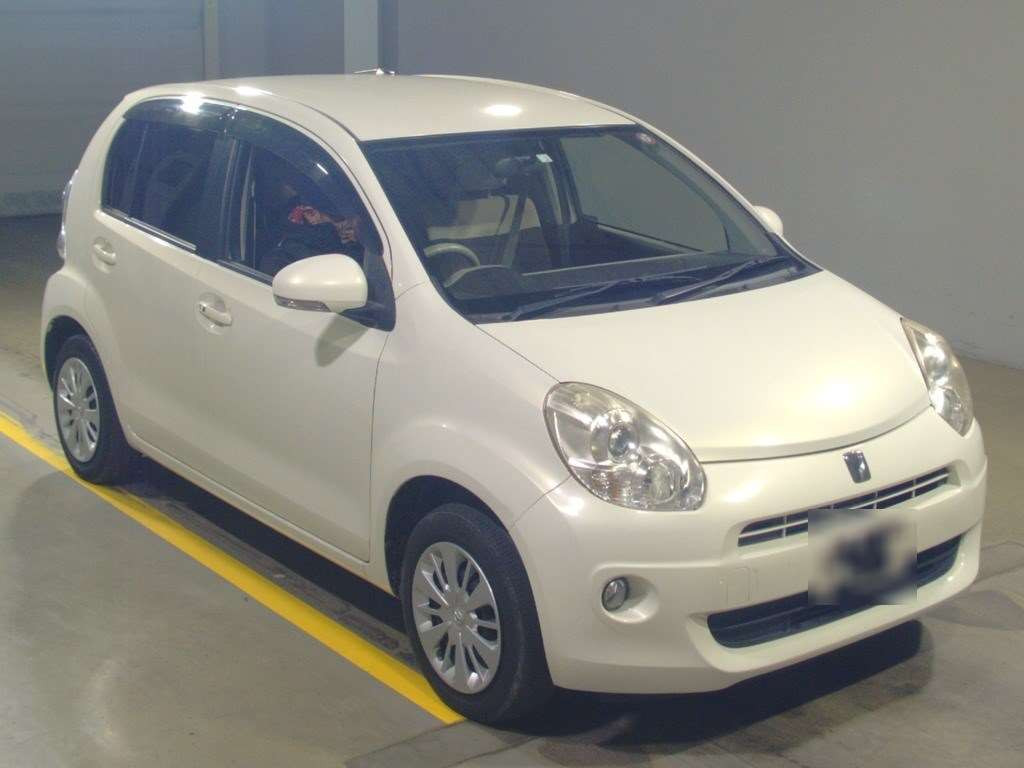 2014 Toyota Passo KGC30[2]