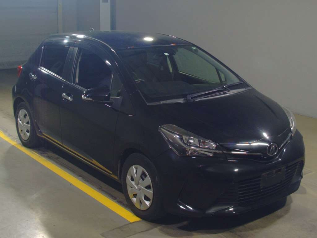 2016 Toyota Vitz NSP130[2]