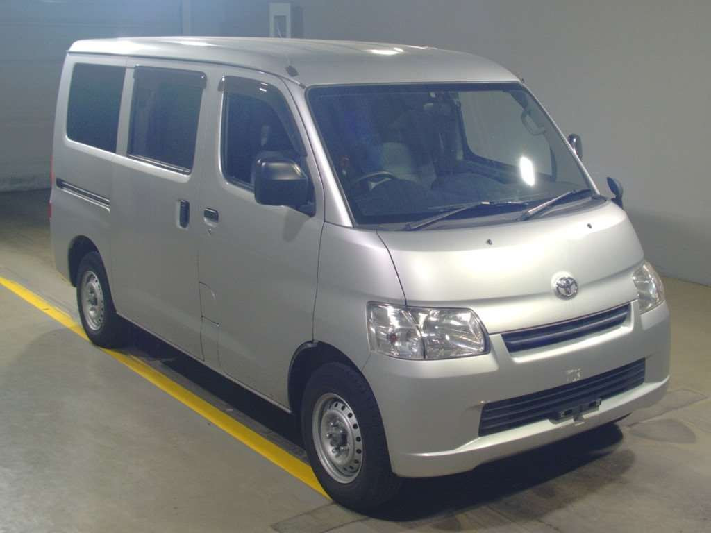 2019 Toyota Townace Van S402M[2]