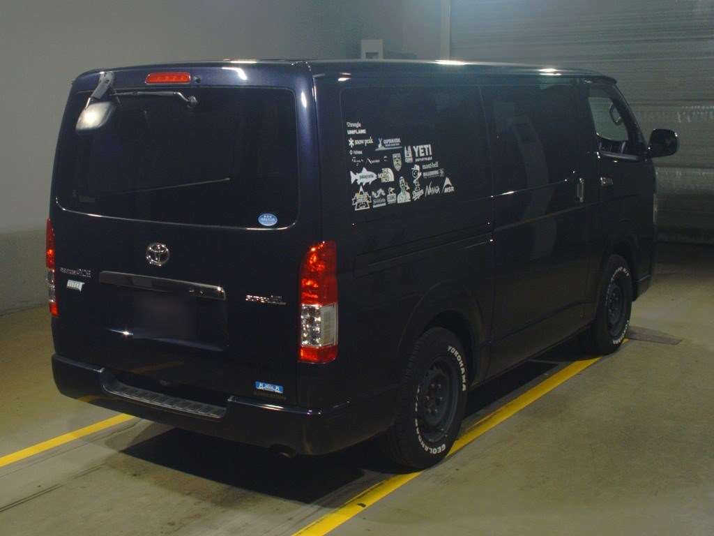 2017 Toyota Regiusace Van TRH200V[1]