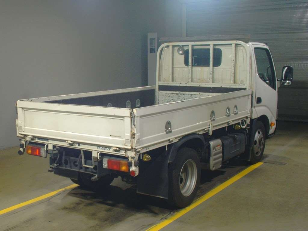 2020 Toyota Dyna Truck XZU605[1]