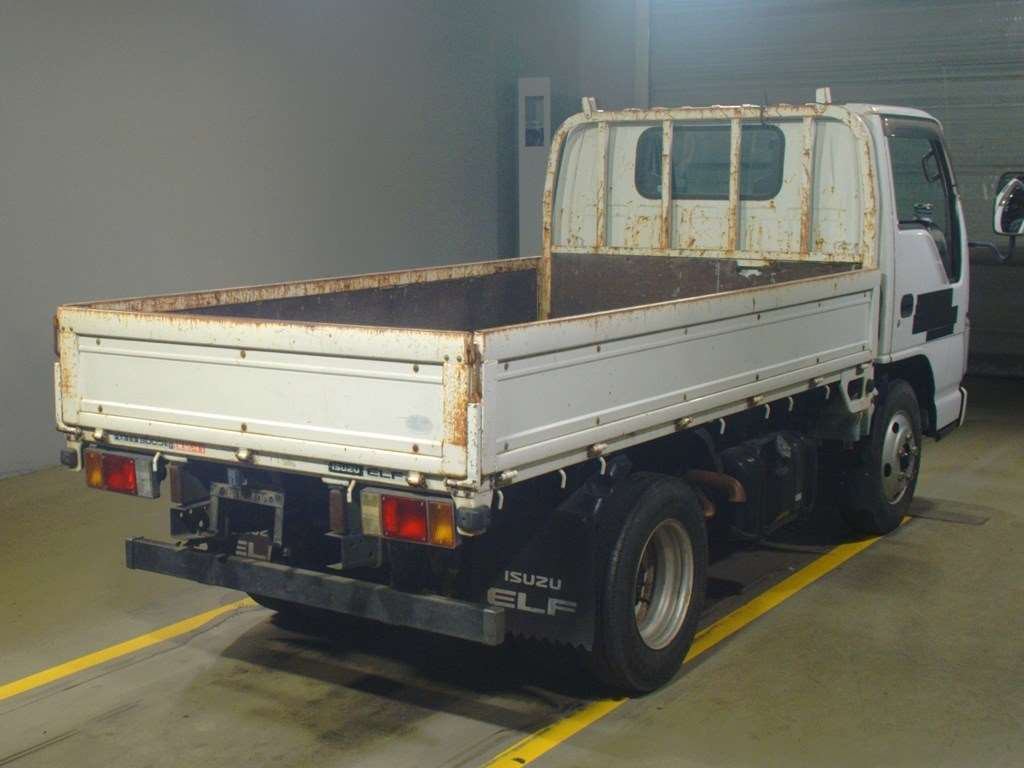 2007 Isuzu Elf Truck NKR85A[1]