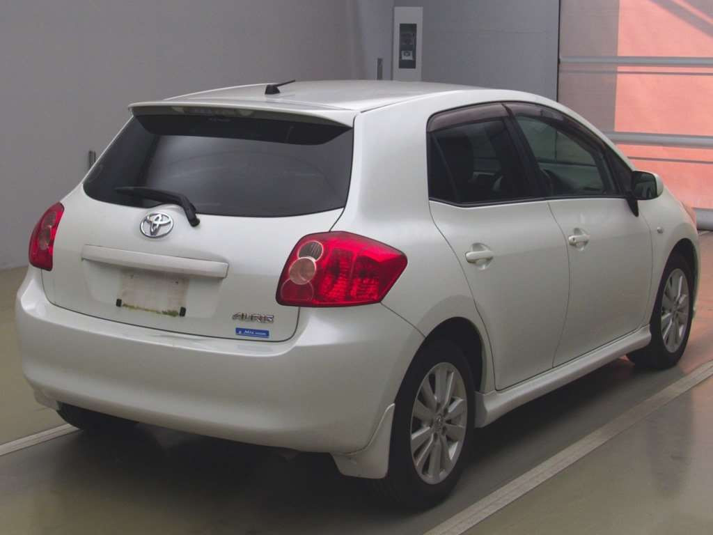 2007 Toyota Auris NZE151H[1]