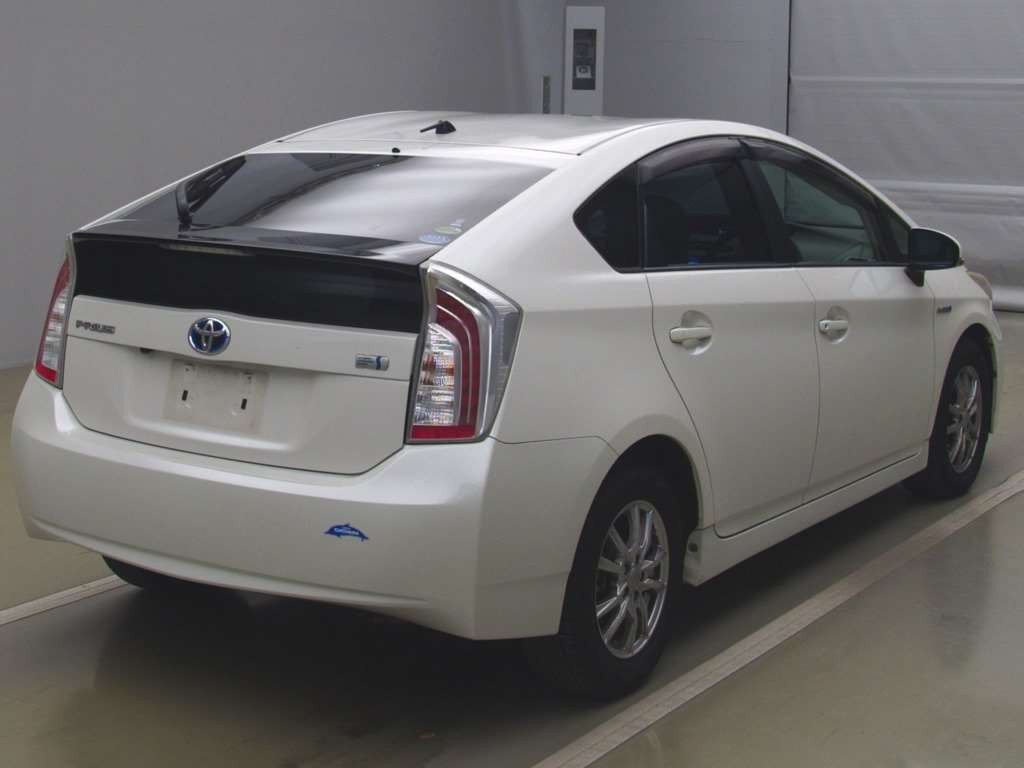 2012 Toyota Prius ZVW30[1]