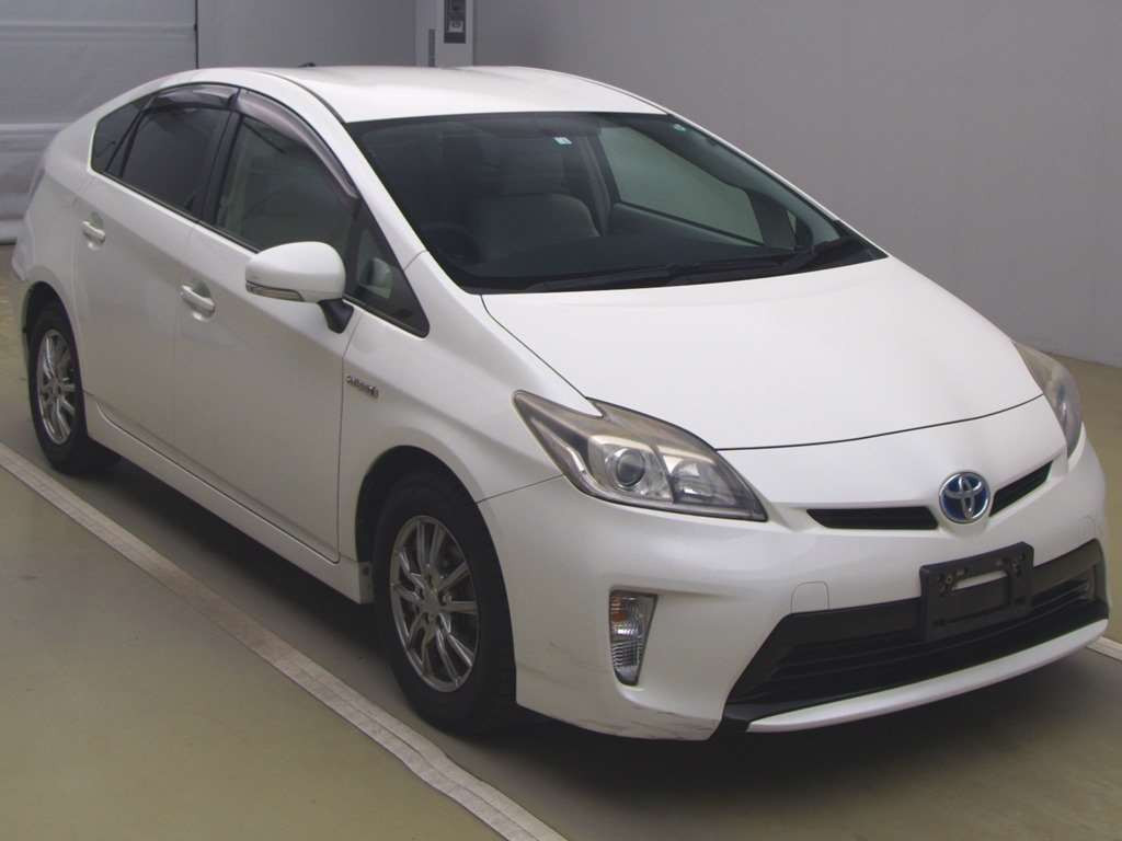 2012 Toyota Prius ZVW30[2]