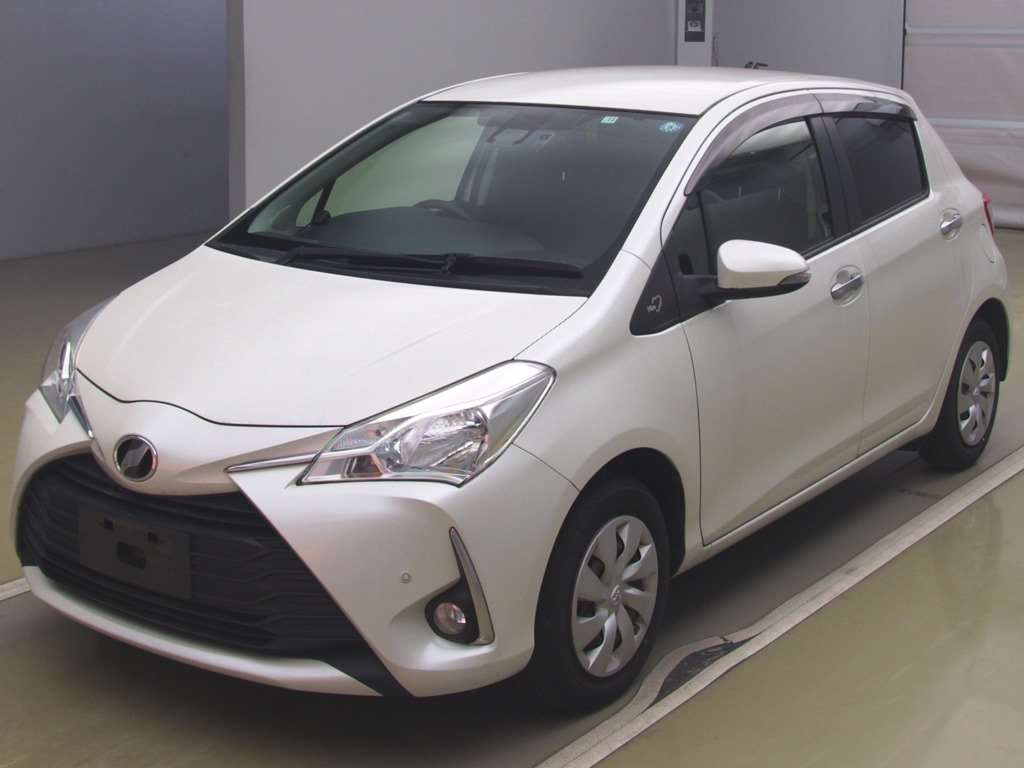 2017 Toyota Vitz KSP130[0]