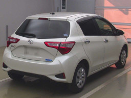 2017 Toyota Vitz