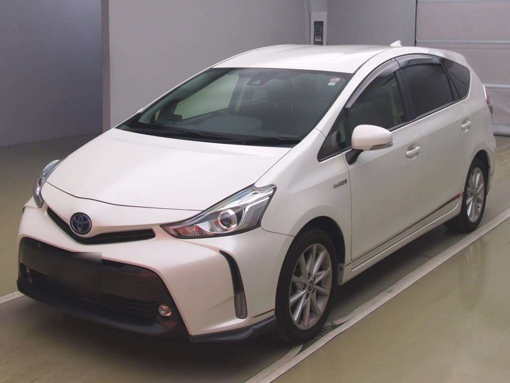 2018 Toyota Prius alpha ZVW41W[0]