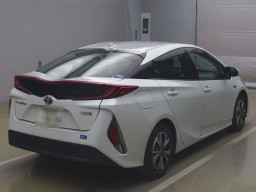 2020 Toyota Prius PHV