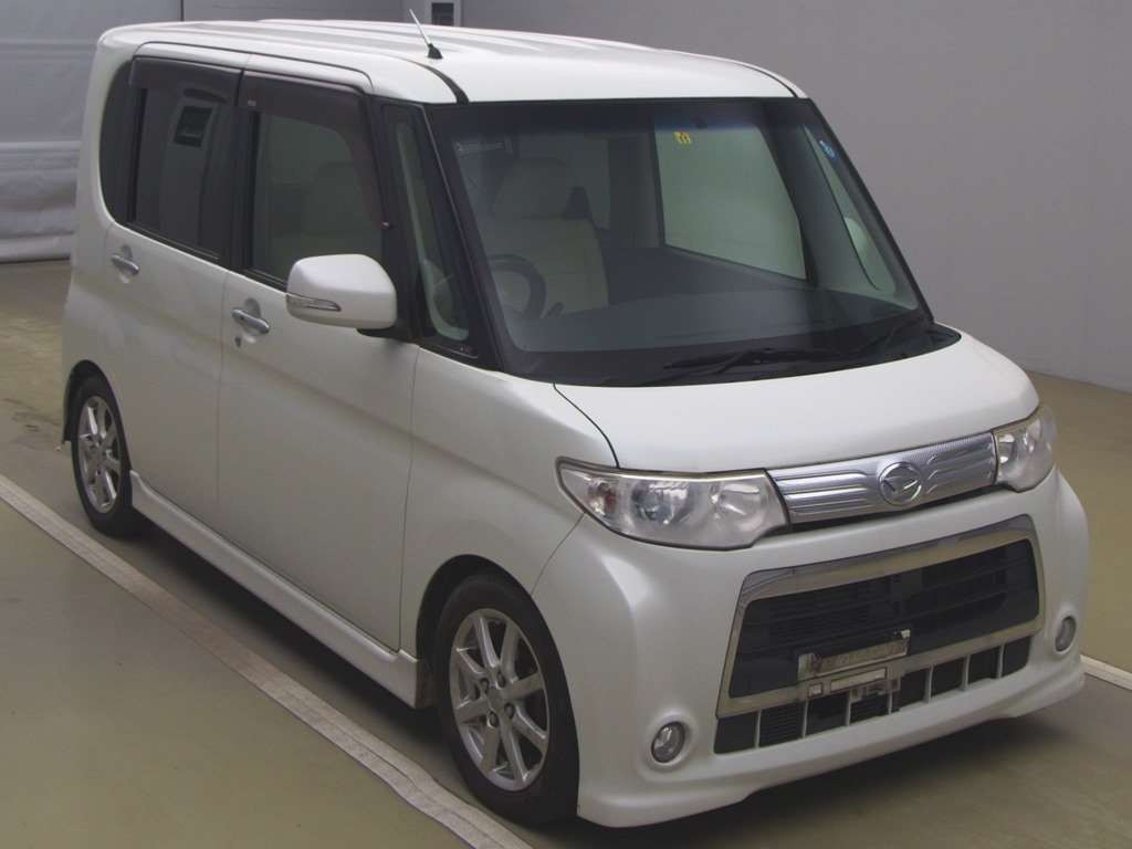 2011 Daihatsu Tanto Custom L375S[2]