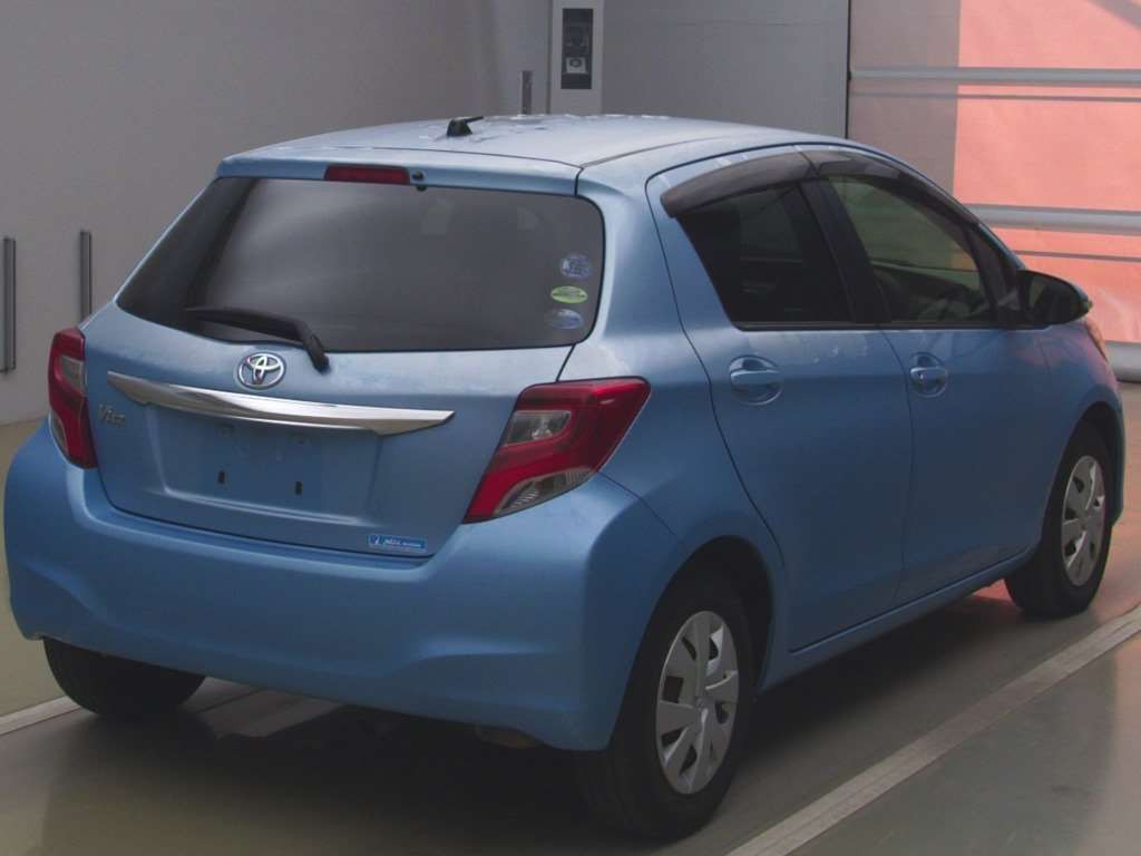 2014 Toyota Vitz NSP130[1]