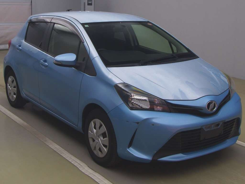 2014 Toyota Vitz NSP130[2]