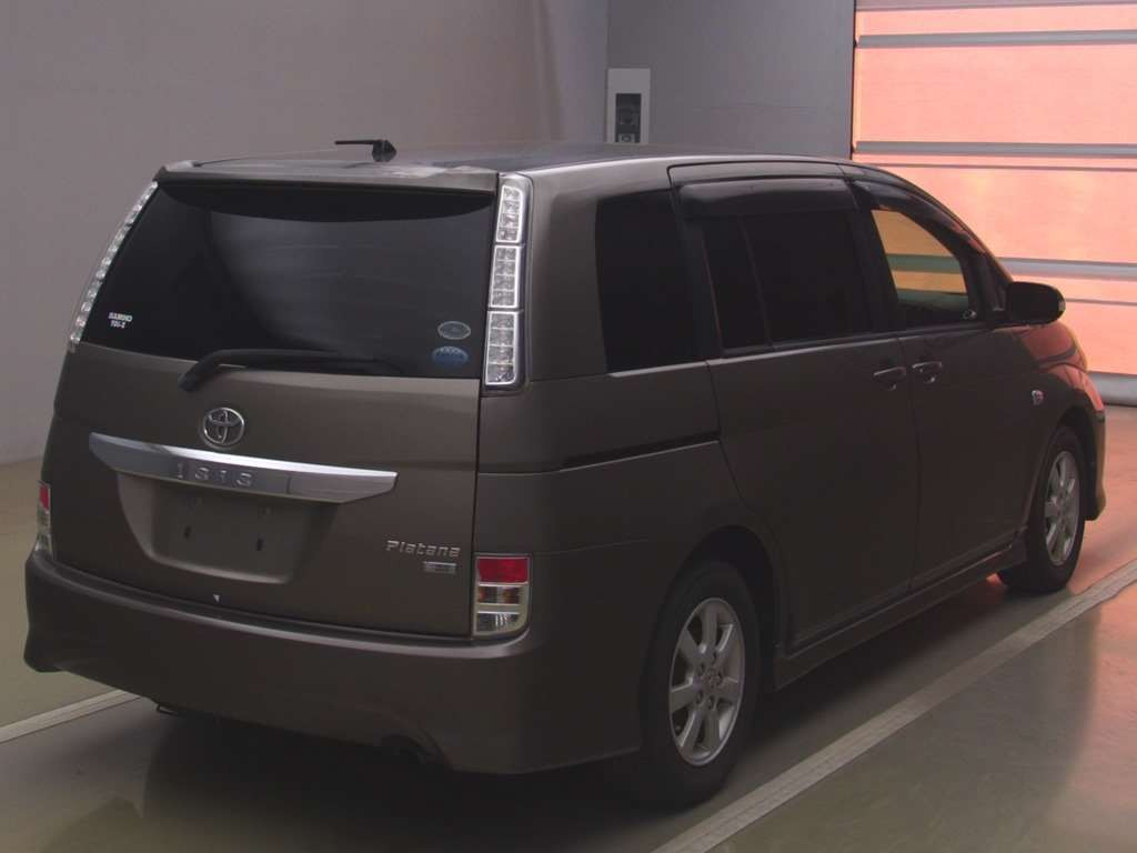 2011 Toyota Isis ZGM10W[1]