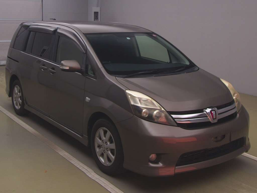 2011 Toyota Isis ZGM10W[2]