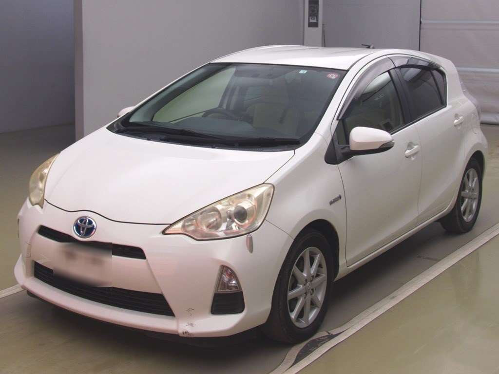 2012 Toyota Aqua NHP10[0]