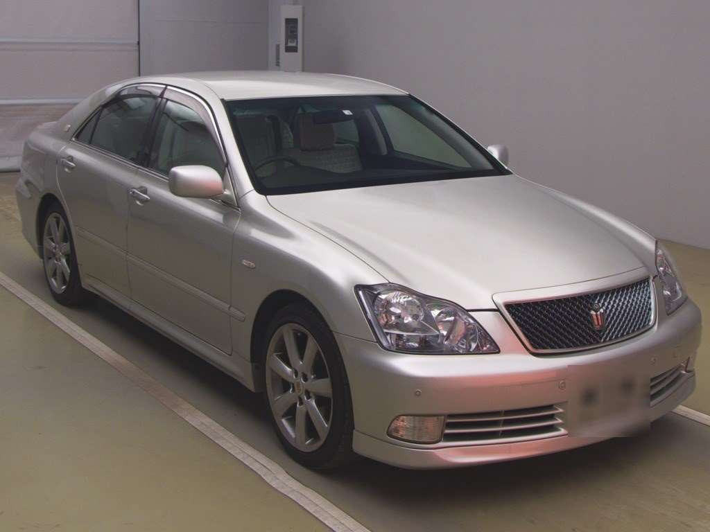 2004 Toyota Crown GRS182[2]