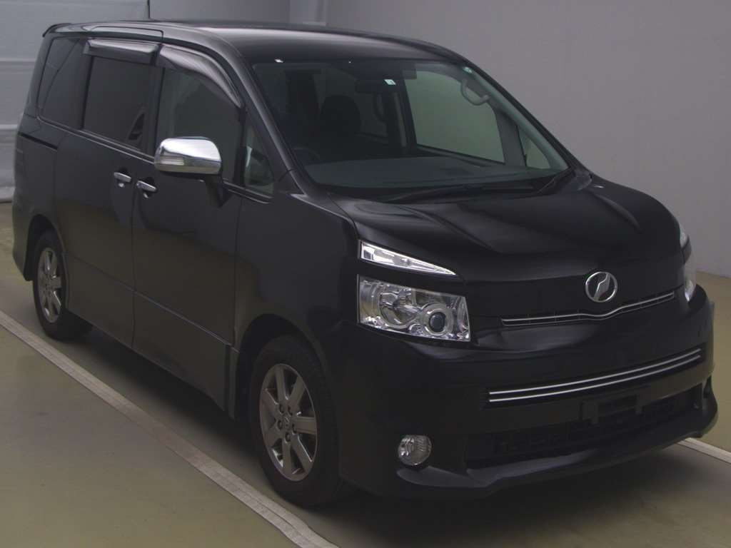 2010 Toyota Voxy ZRR70W[2]