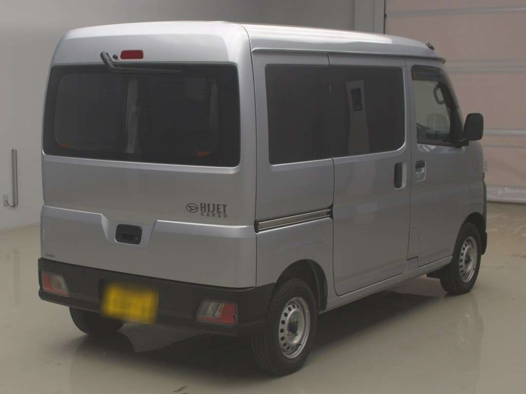 2024 Daihatsu Hijet Cargo S700V[1]