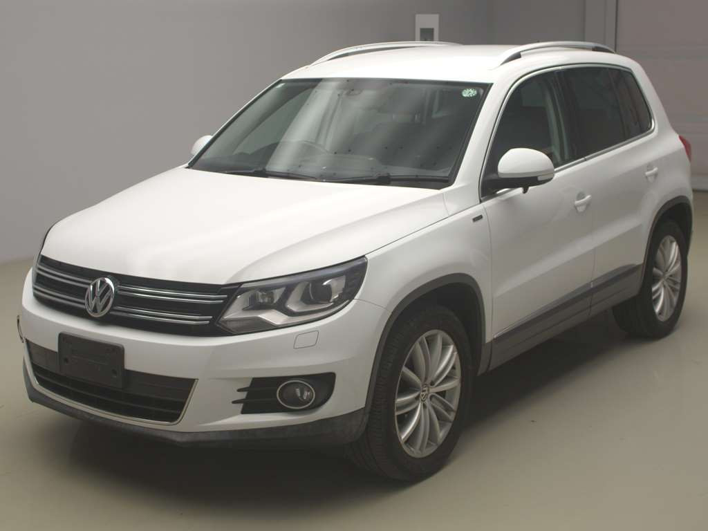 2016 Volkswagen Tiguan 5NCTH[0]