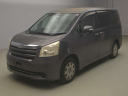 2010 Toyota Noah