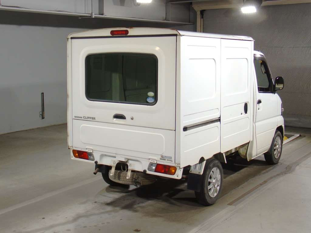 2011 Nissan Clipper Truck U71TP[1]