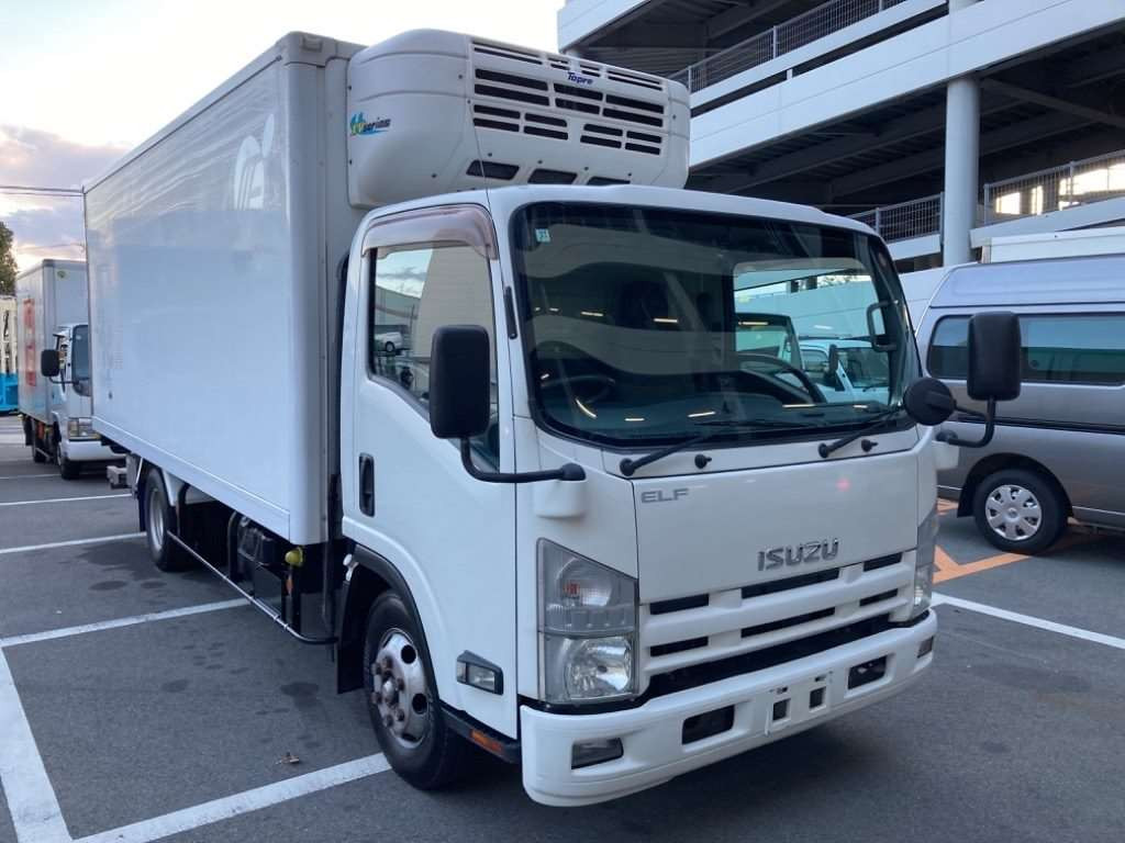 2014 Isuzu Elf Truck NPR85AN[2]