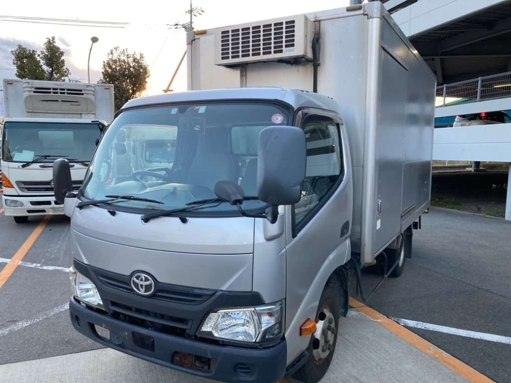 2016 Toyota Dyna Truck XZU645[0]